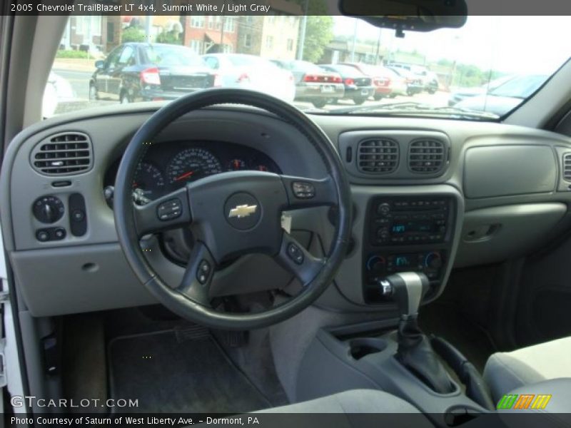Summit White / Light Gray 2005 Chevrolet TrailBlazer LT 4x4