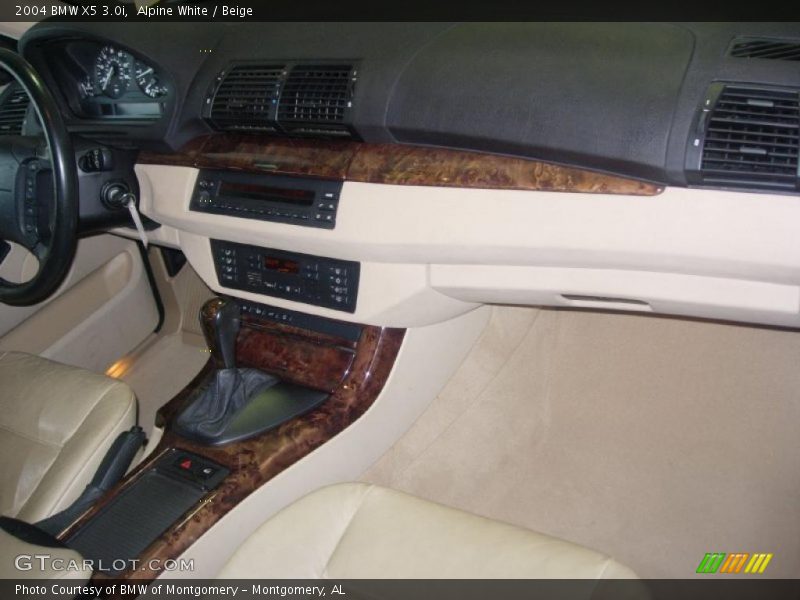 Alpine White / Beige 2004 BMW X5 3.0i