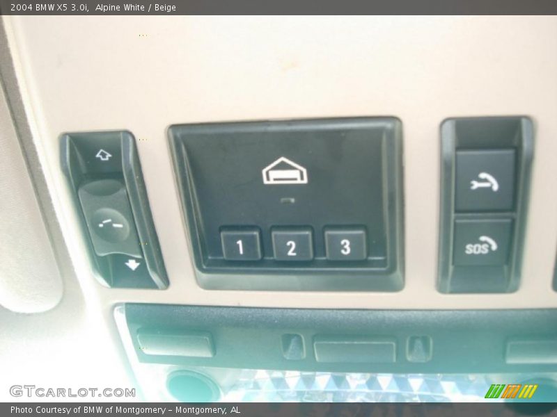 Alpine White / Beige 2004 BMW X5 3.0i