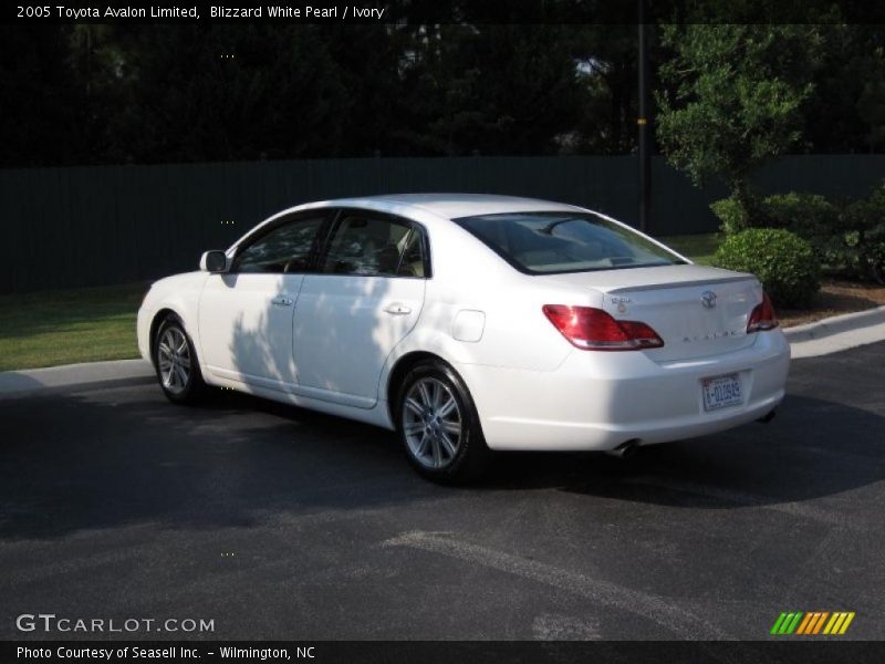 Blizzard White Pearl / Ivory 2005 Toyota Avalon Limited