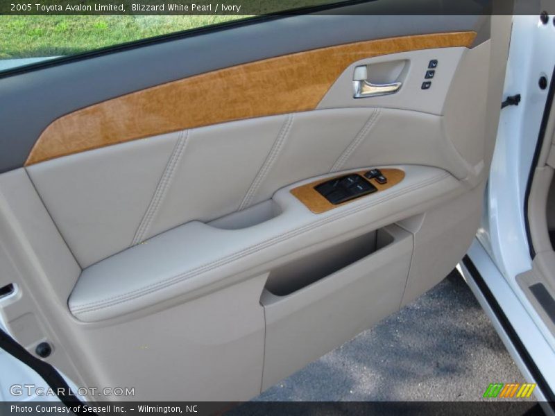Blizzard White Pearl / Ivory 2005 Toyota Avalon Limited