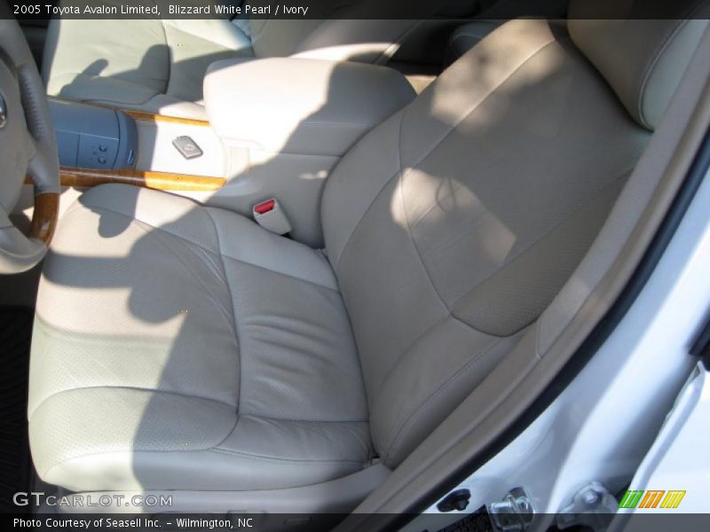 Blizzard White Pearl / Ivory 2005 Toyota Avalon Limited