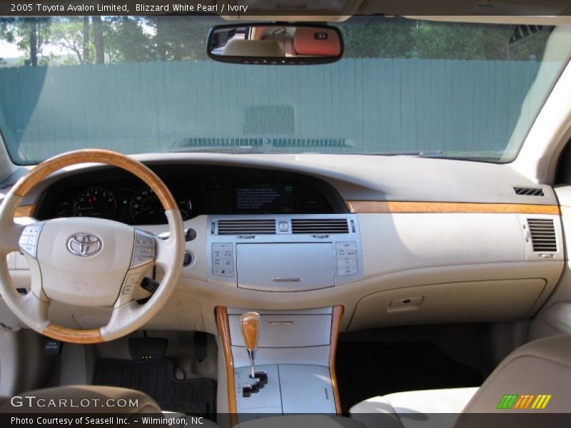 Blizzard White Pearl / Ivory 2005 Toyota Avalon Limited