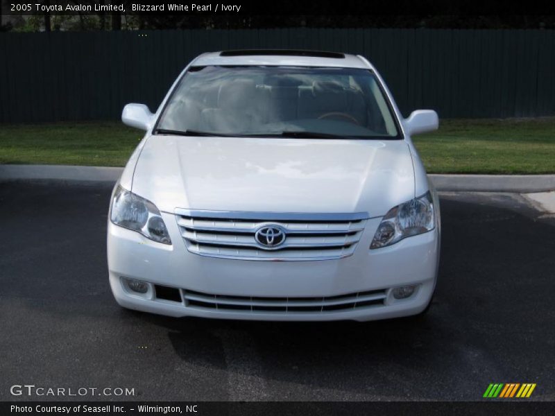 Blizzard White Pearl / Ivory 2005 Toyota Avalon Limited