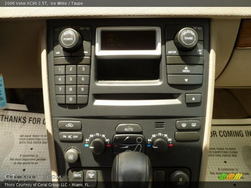 Ice White / Taupe 2006 Volvo XC90 2.5T