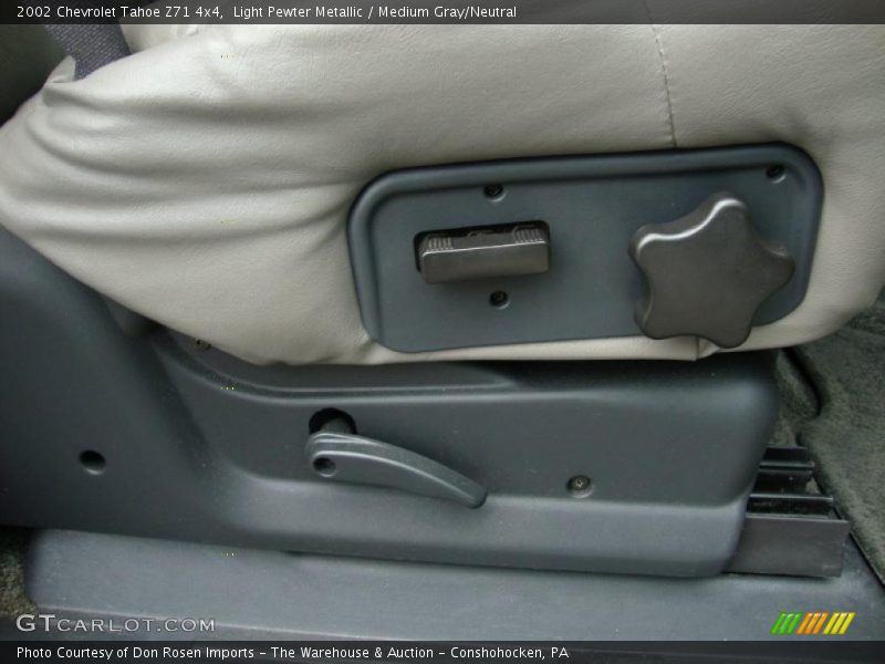 Light Pewter Metallic / Medium Gray/Neutral 2002 Chevrolet Tahoe Z71 4x4