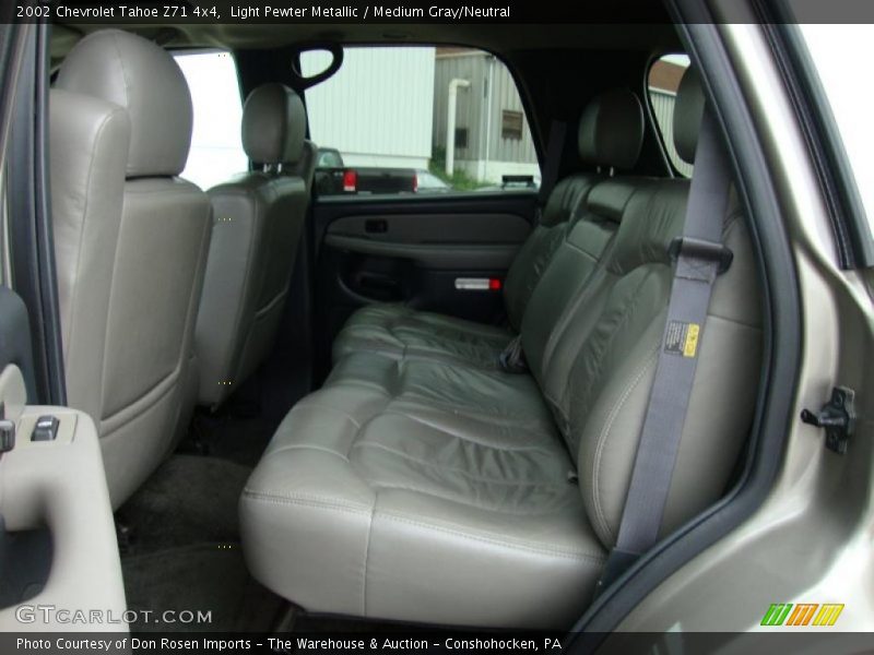 Light Pewter Metallic / Medium Gray/Neutral 2002 Chevrolet Tahoe Z71 4x4