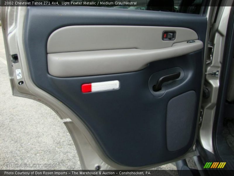 Light Pewter Metallic / Medium Gray/Neutral 2002 Chevrolet Tahoe Z71 4x4