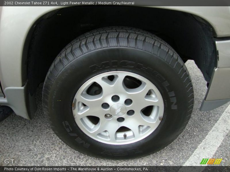 Light Pewter Metallic / Medium Gray/Neutral 2002 Chevrolet Tahoe Z71 4x4