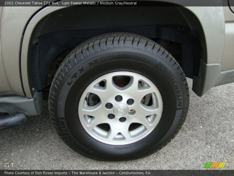 Light Pewter Metallic / Medium Gray/Neutral 2002 Chevrolet Tahoe Z71 4x4