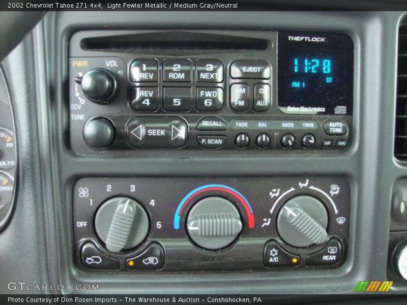 Light Pewter Metallic / Medium Gray/Neutral 2002 Chevrolet Tahoe Z71 4x4