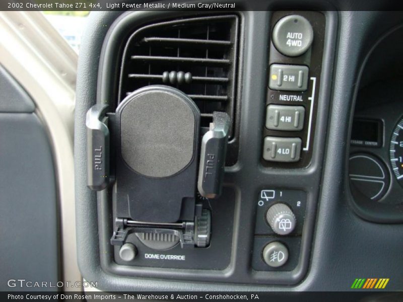 Light Pewter Metallic / Medium Gray/Neutral 2002 Chevrolet Tahoe Z71 4x4