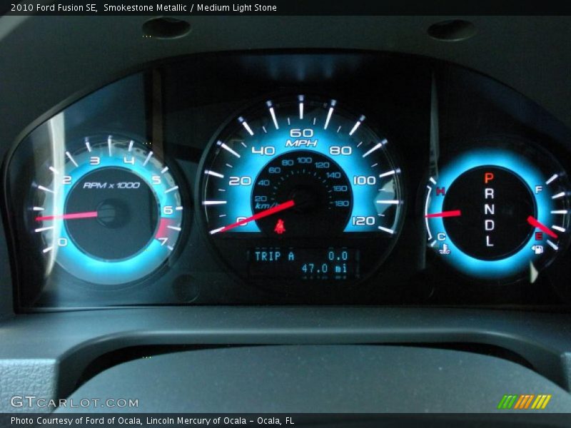 Smokestone Metallic / Medium Light Stone 2010 Ford Fusion SE