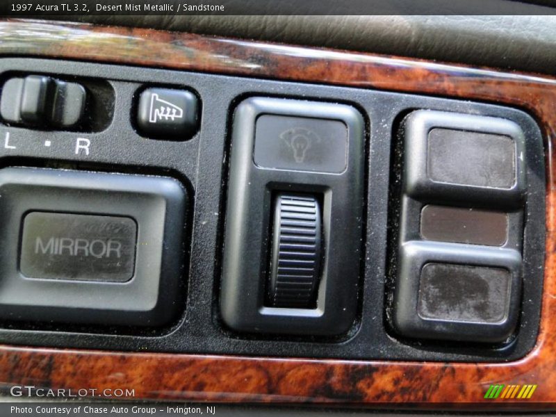 Desert Mist Metallic / Sandstone 1997 Acura TL 3.2