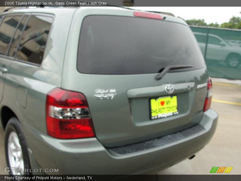 Oasis Green Pearl / Ash Gray 2006 Toyota Highlander I4