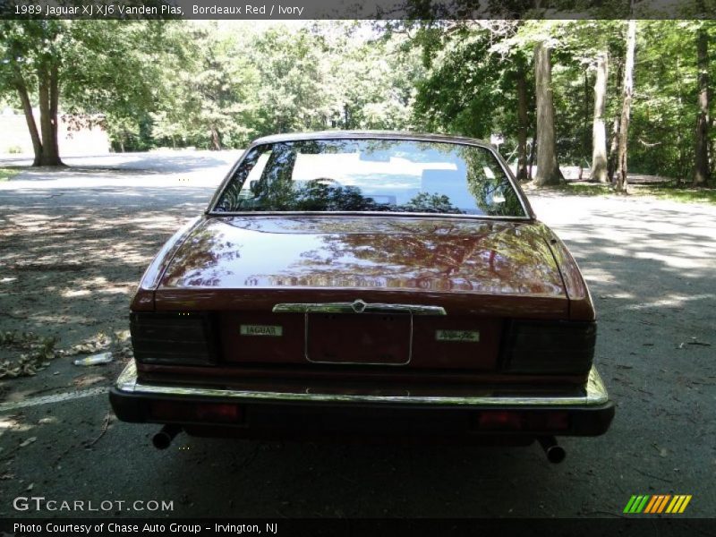 Bordeaux Red / Ivory 1989 Jaguar XJ XJ6 Vanden Plas