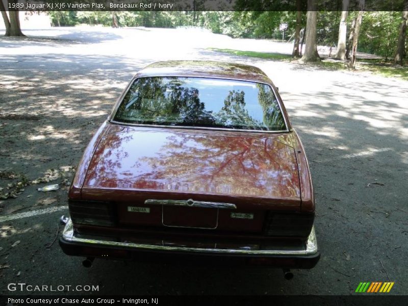 Bordeaux Red / Ivory 1989 Jaguar XJ XJ6 Vanden Plas