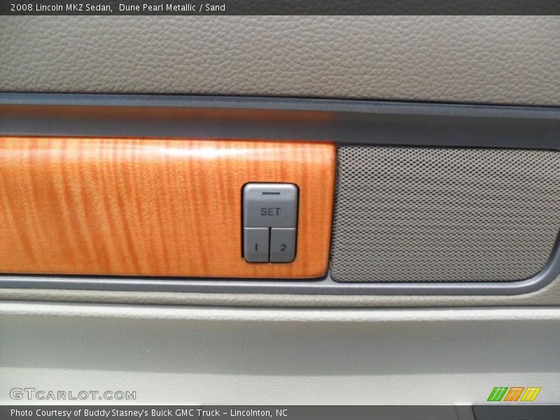 Dune Pearl Metallic / Sand 2008 Lincoln MKZ Sedan