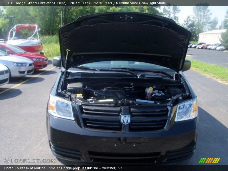 Brilliant Black Crystal Pearl / Medium Slate Gray/Light Shale 2010 Dodge Grand Caravan SE Hero