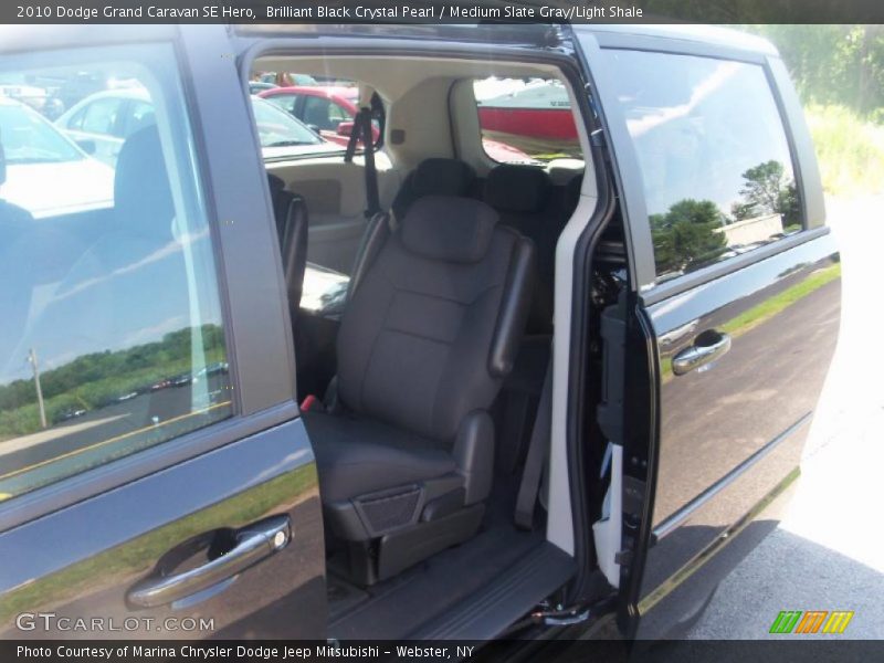 Brilliant Black Crystal Pearl / Medium Slate Gray/Light Shale 2010 Dodge Grand Caravan SE Hero