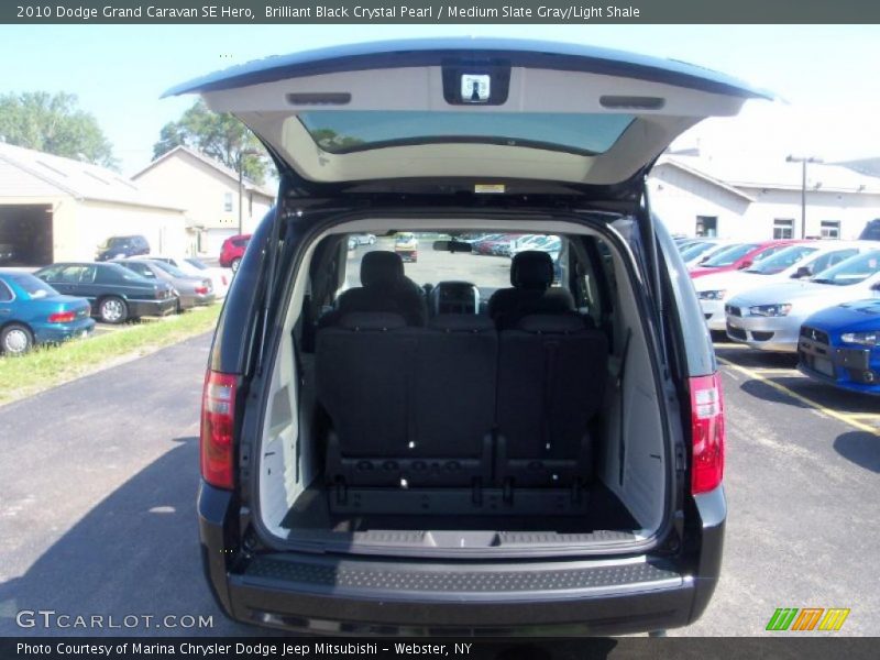 Brilliant Black Crystal Pearl / Medium Slate Gray/Light Shale 2010 Dodge Grand Caravan SE Hero
