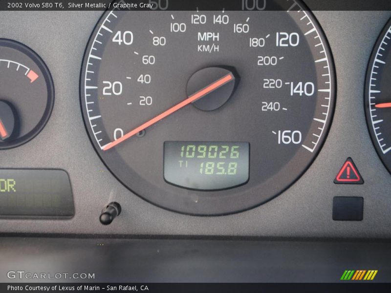 Silver Metallic / Graphite Gray 2002 Volvo S80 T6