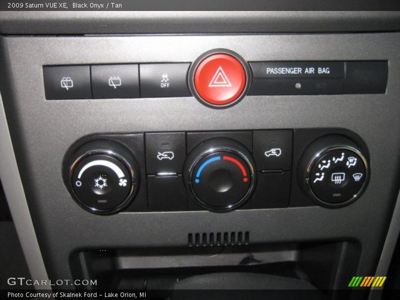 Black Onyx / Tan 2009 Saturn VUE XE