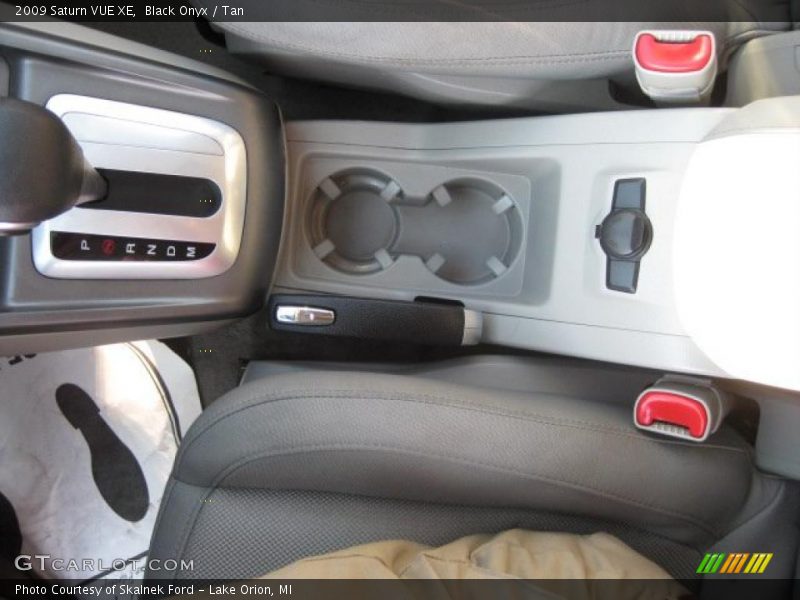Black Onyx / Tan 2009 Saturn VUE XE