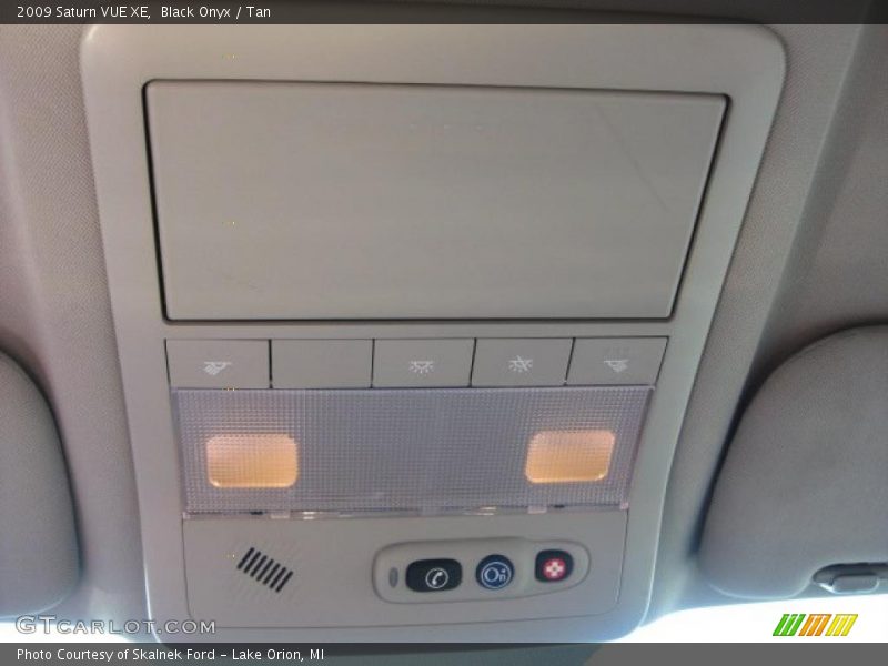 Black Onyx / Tan 2009 Saturn VUE XE
