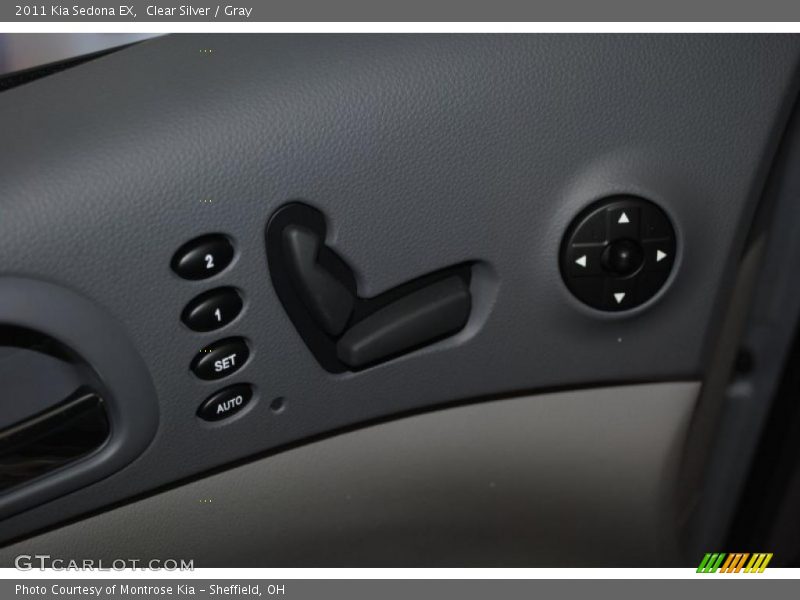 Clear Silver / Gray 2011 Kia Sedona EX