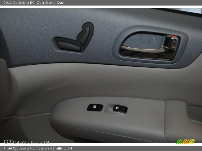 Clear Silver / Gray 2011 Kia Sedona EX