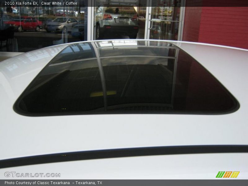 Clear White / Coffee 2010 Kia Forte EX
