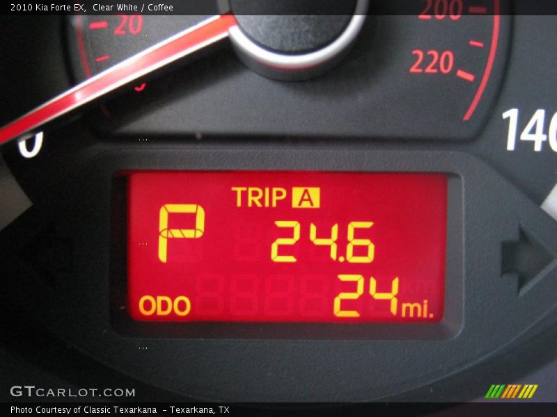Clear White / Coffee 2010 Kia Forte EX