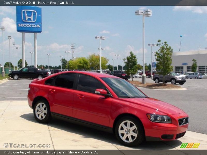 Passion Red / Off-Black 2007 Volvo S40 2.4i