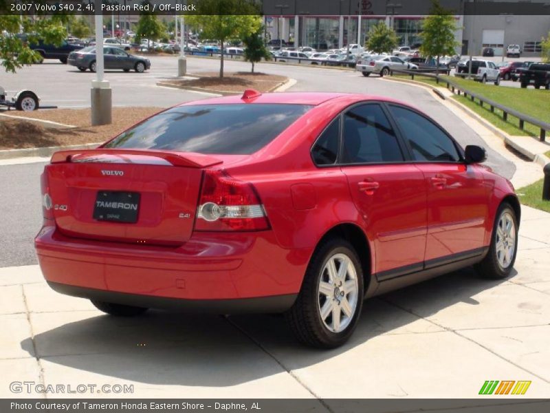 Passion Red / Off-Black 2007 Volvo S40 2.4i