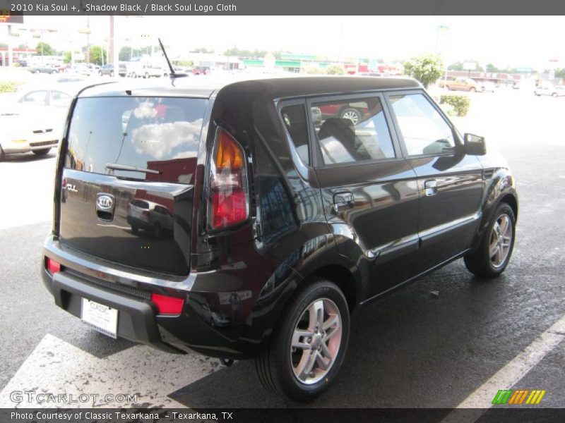 Shadow Black / Black Soul Logo Cloth 2010 Kia Soul +