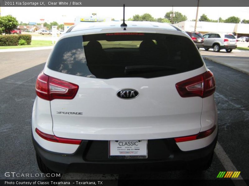 Clear White / Black 2011 Kia Sportage LX