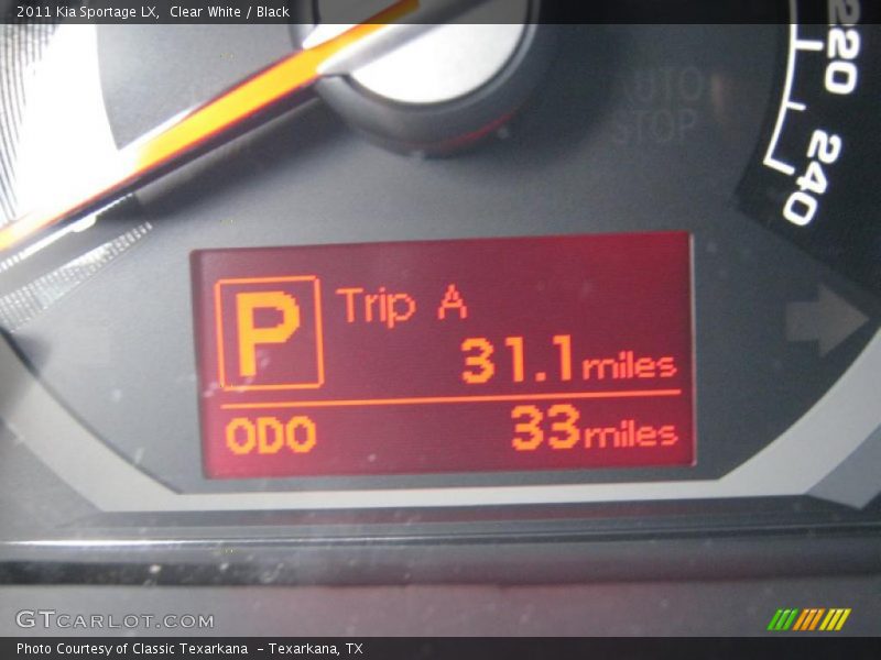 Clear White / Black 2011 Kia Sportage LX