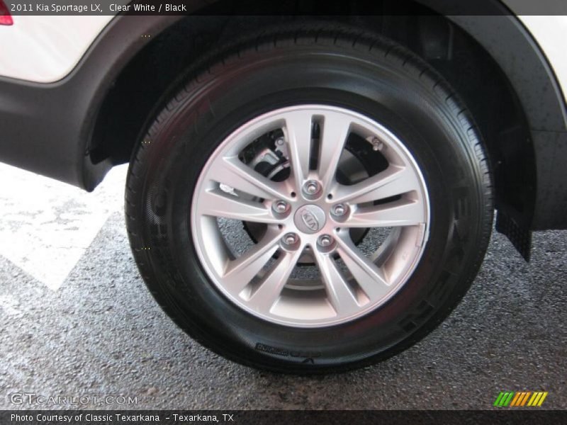 Clear White / Black 2011 Kia Sportage LX