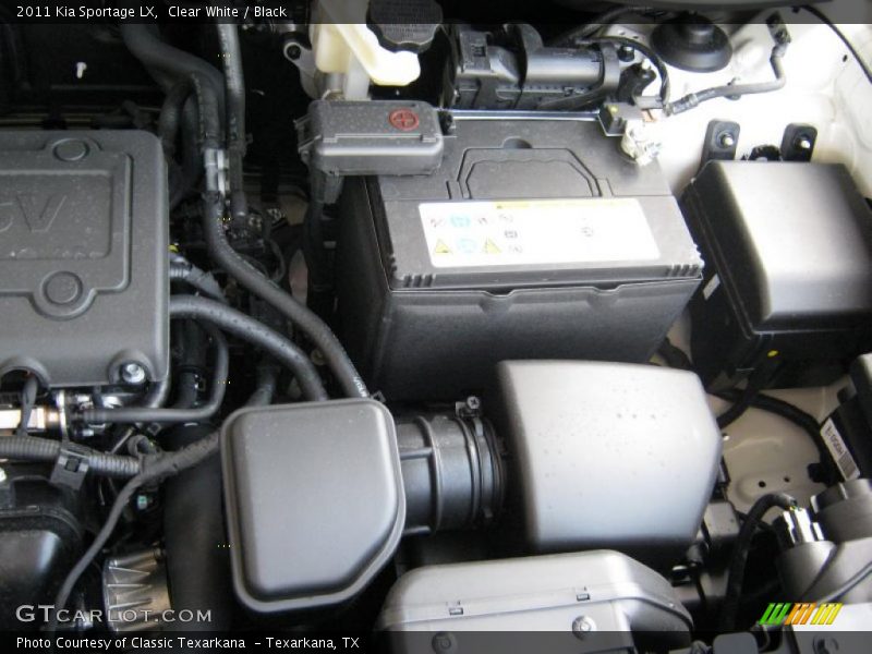 Clear White / Black 2011 Kia Sportage LX