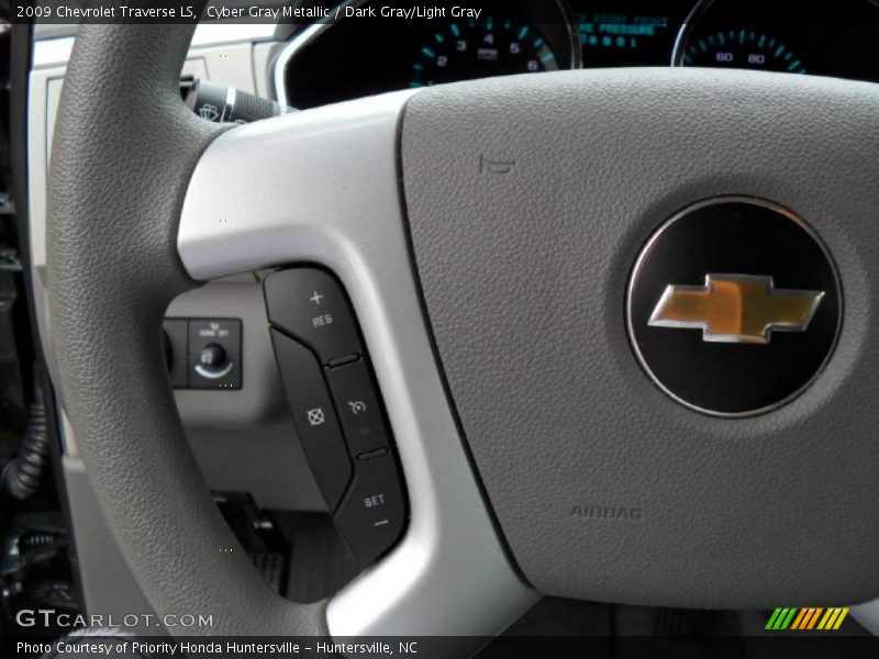 Cyber Gray Metallic / Dark Gray/Light Gray 2009 Chevrolet Traverse LS