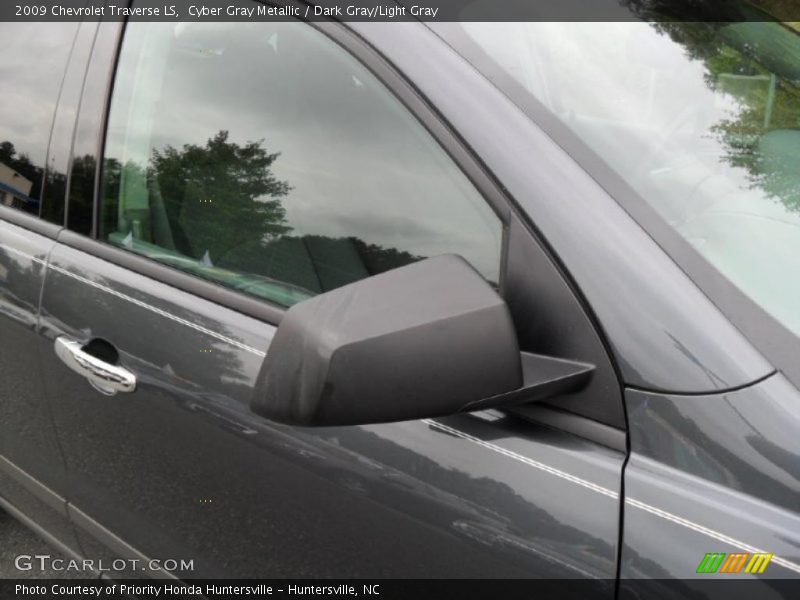 Cyber Gray Metallic / Dark Gray/Light Gray 2009 Chevrolet Traverse LS