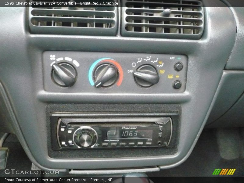 Bright Red / Graphite 1999 Chevrolet Cavalier Z24 Convertible