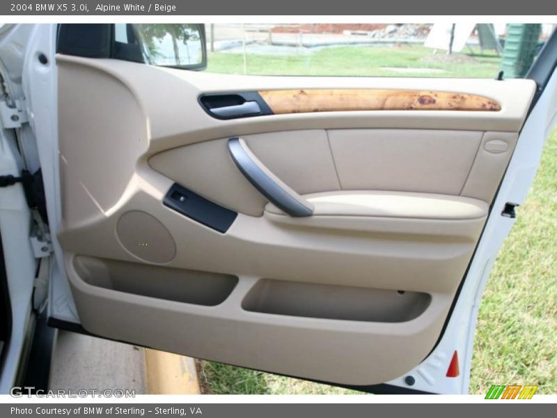 Alpine White / Beige 2004 BMW X5 3.0i