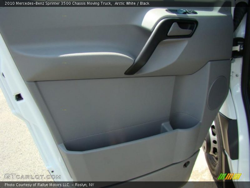 Arctic White / Black 2010 Mercedes-Benz Sprinter 3500 Chassis Moving Truck