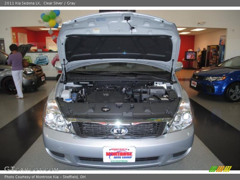 Clear Silver / Gray 2011 Kia Sedona LX