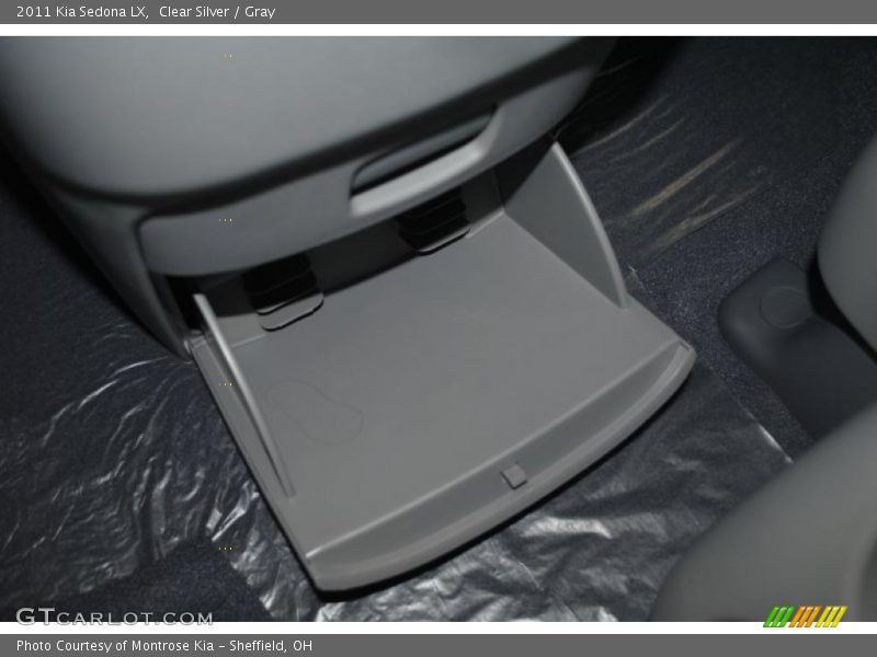 Clear Silver / Gray 2011 Kia Sedona LX