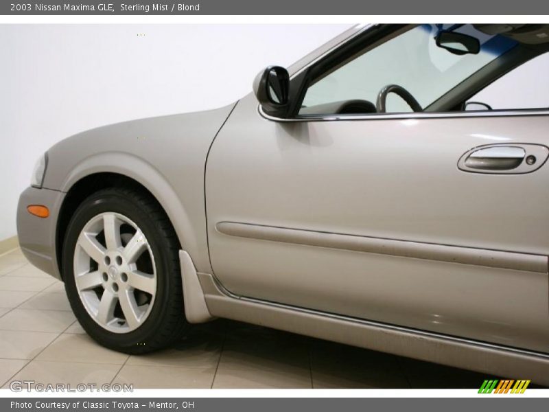 Sterling Mist / Blond 2003 Nissan Maxima GLE