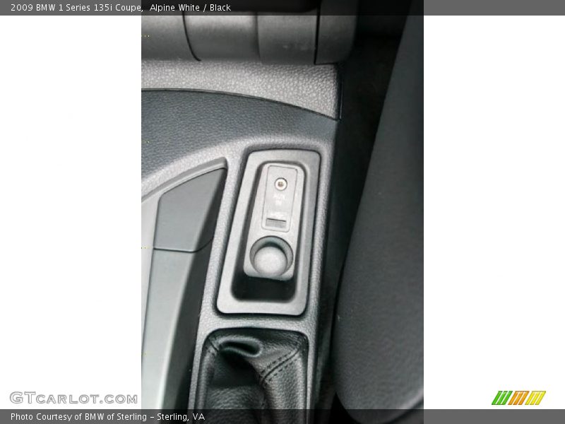 Alpine White / Black 2009 BMW 1 Series 135i Coupe