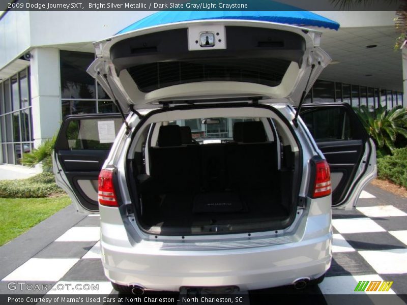 Bright Silver Metallic / Dark Slate Gray/Light Graystone 2009 Dodge Journey SXT